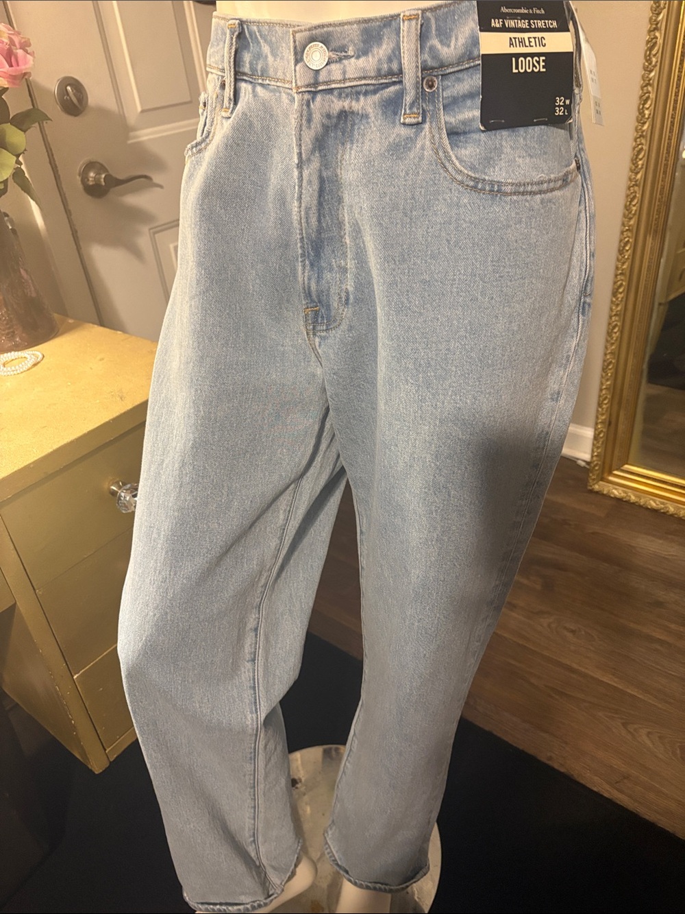 Abercrombie & Fitch Light Blue High-Waist Loose Jeans